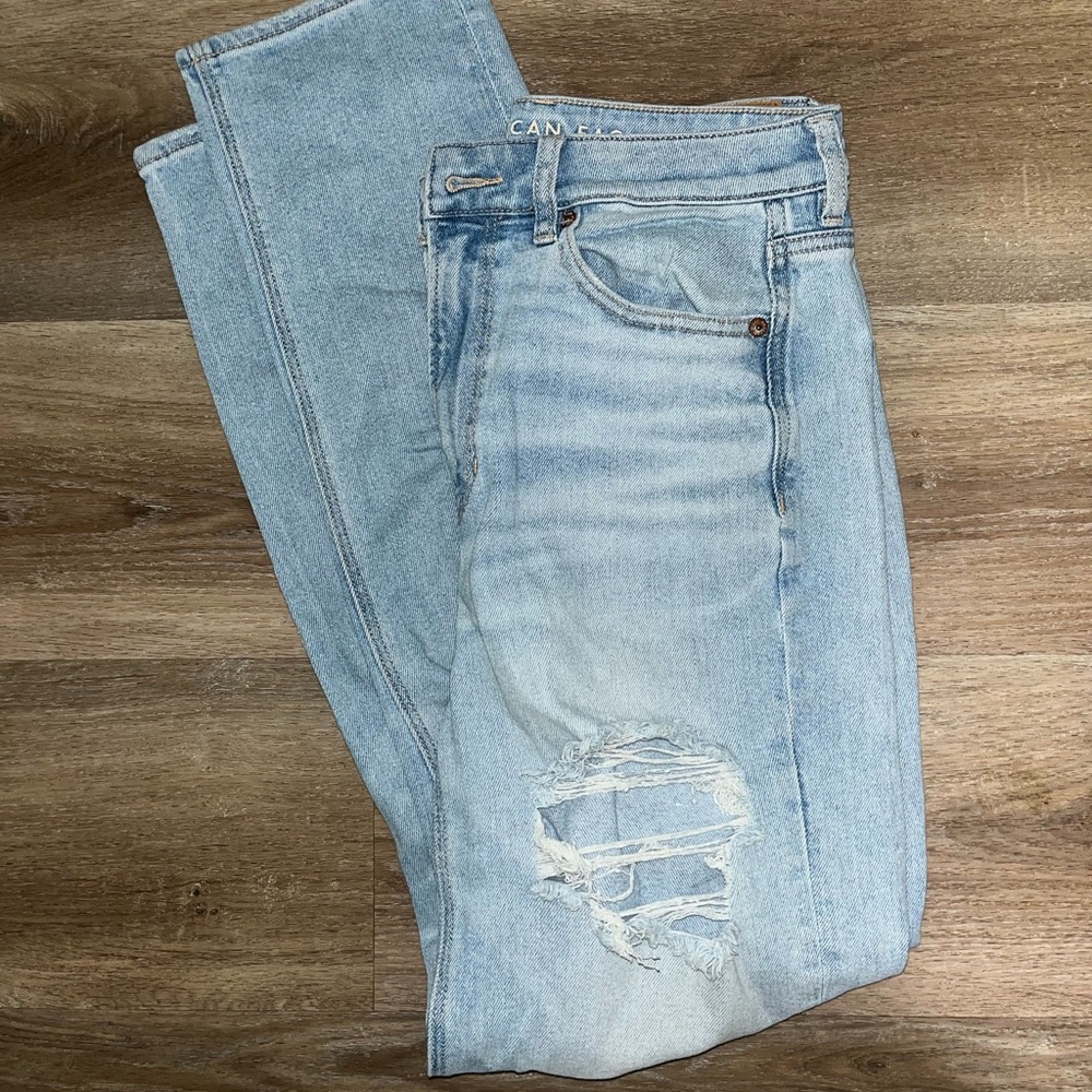 American Eagle Mom Straight Jean